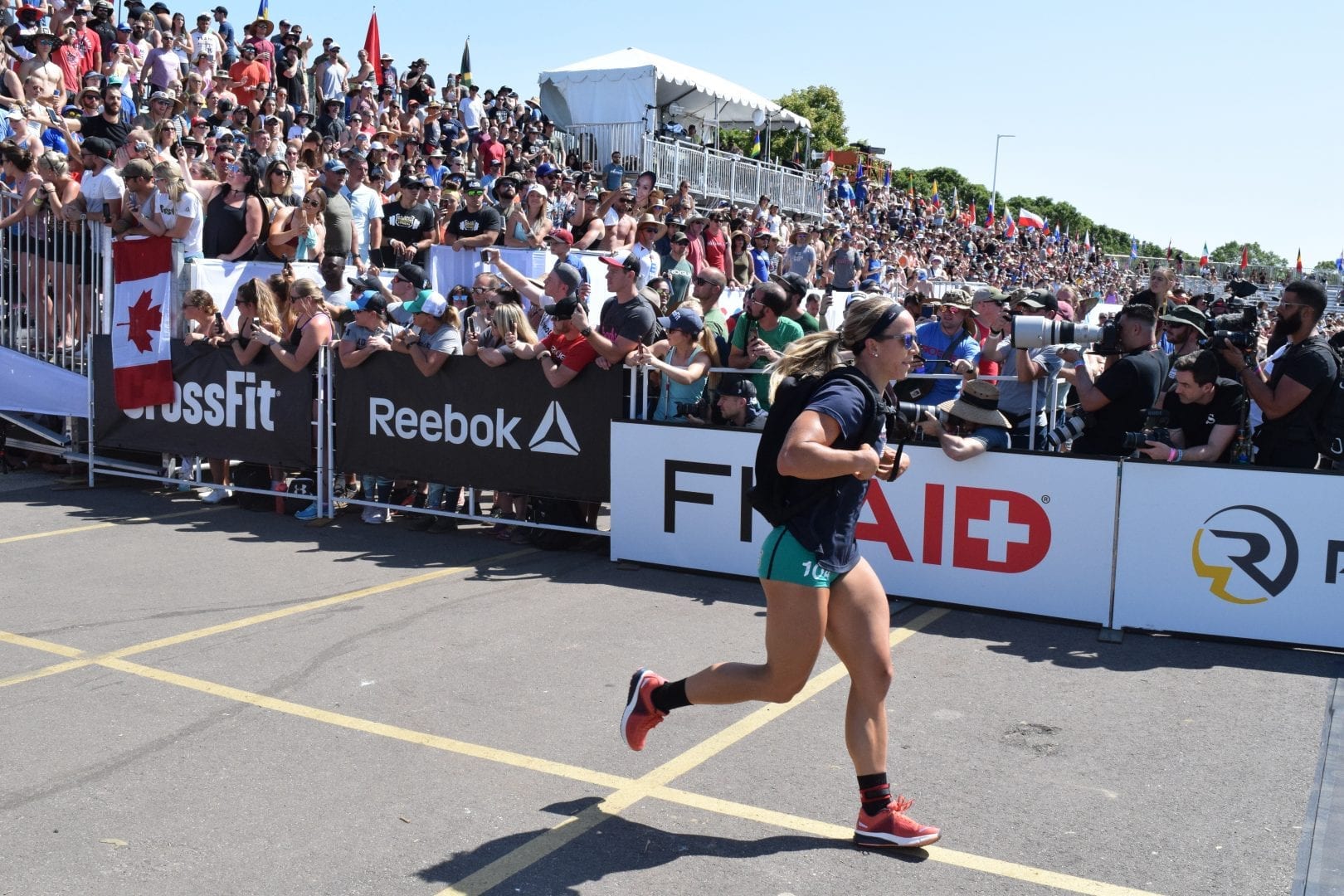 Amanda Barnhart completes the Ruck Run event at the 2019 CrossFit Games