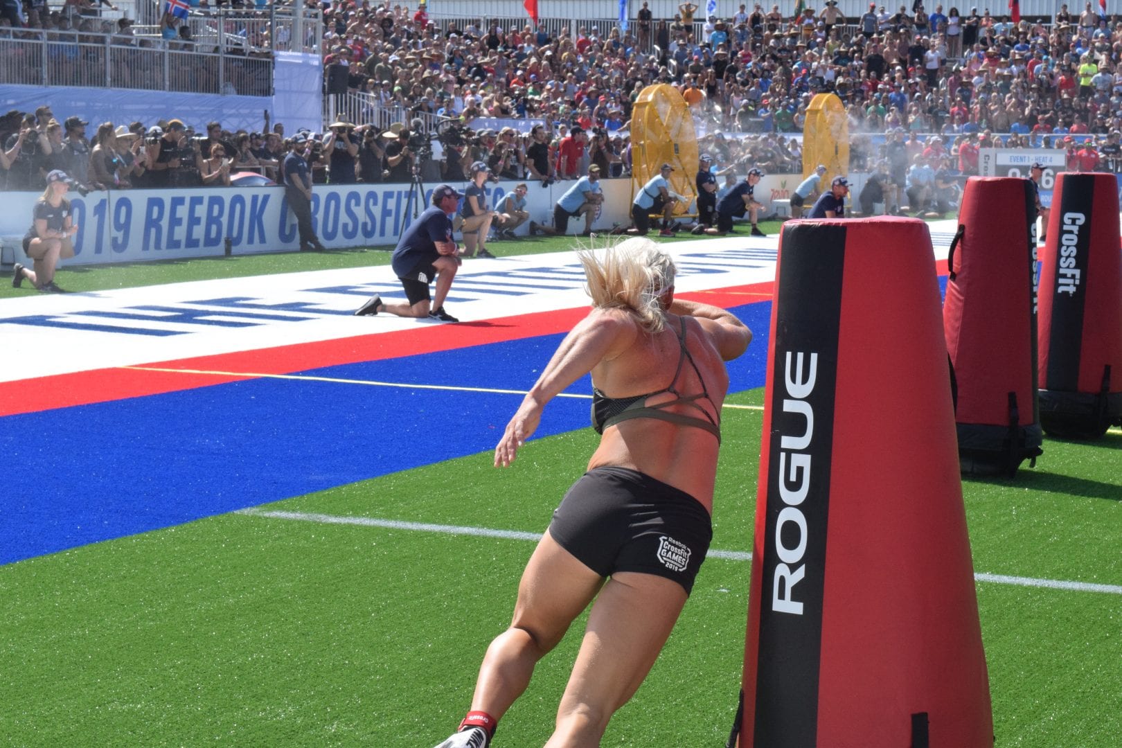 Sara Sigmundsdottir competes in the Sprint event at the 2019 CrossFit Games.