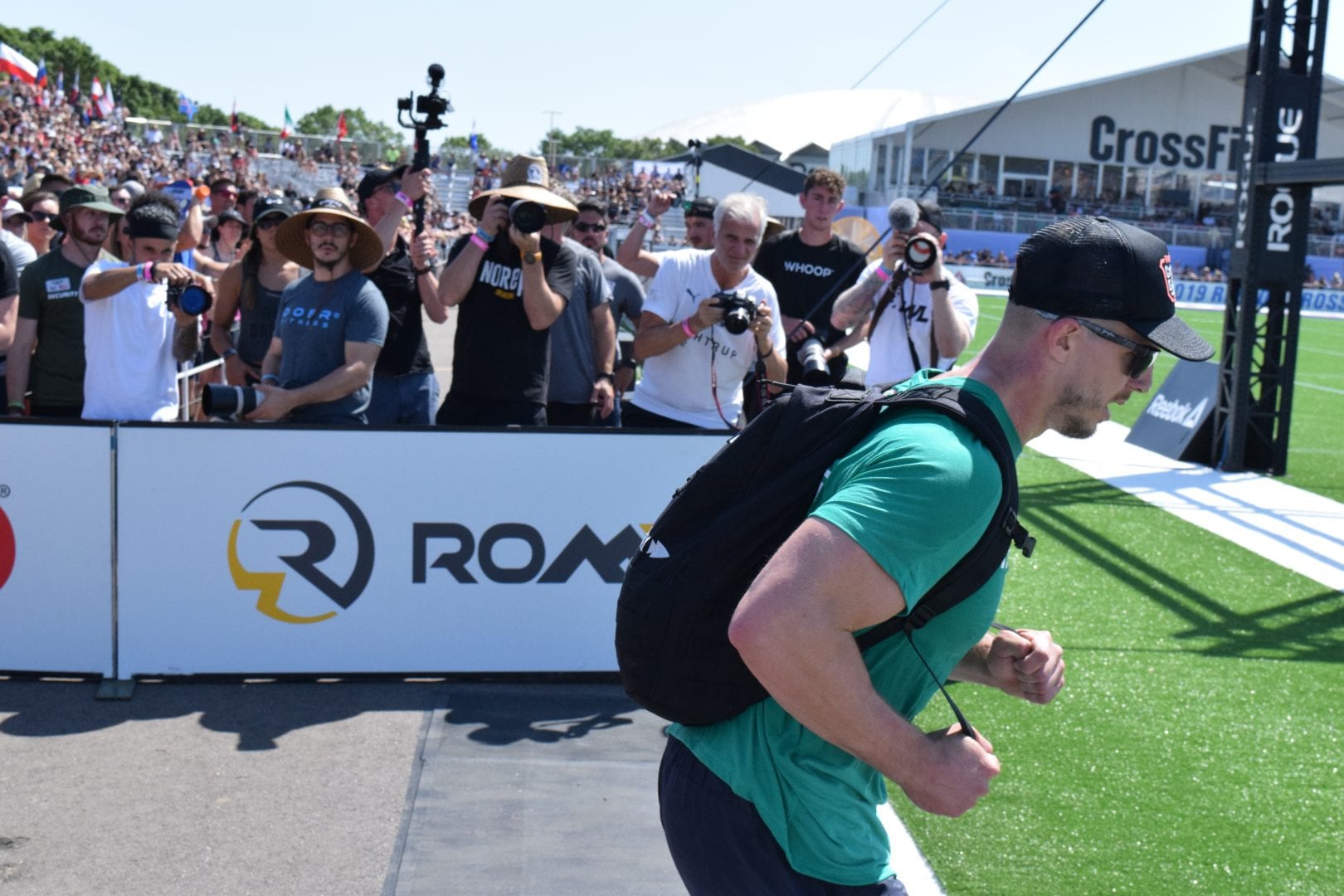 Lukas Högberg of Sweden completes the Ruck Run event at the 2019 CrossFit Games